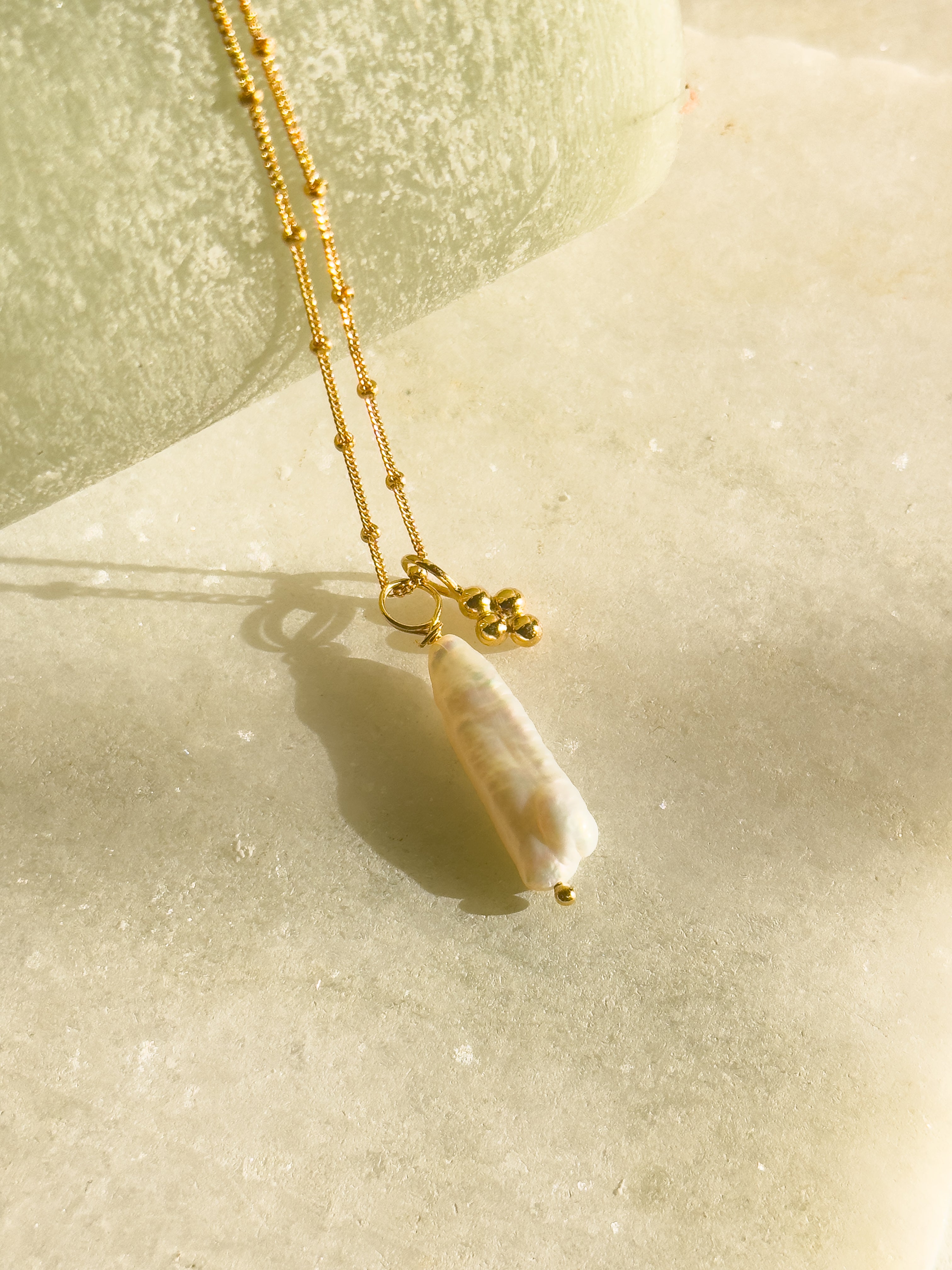 Pearl Charm Necklace - Octonov 
