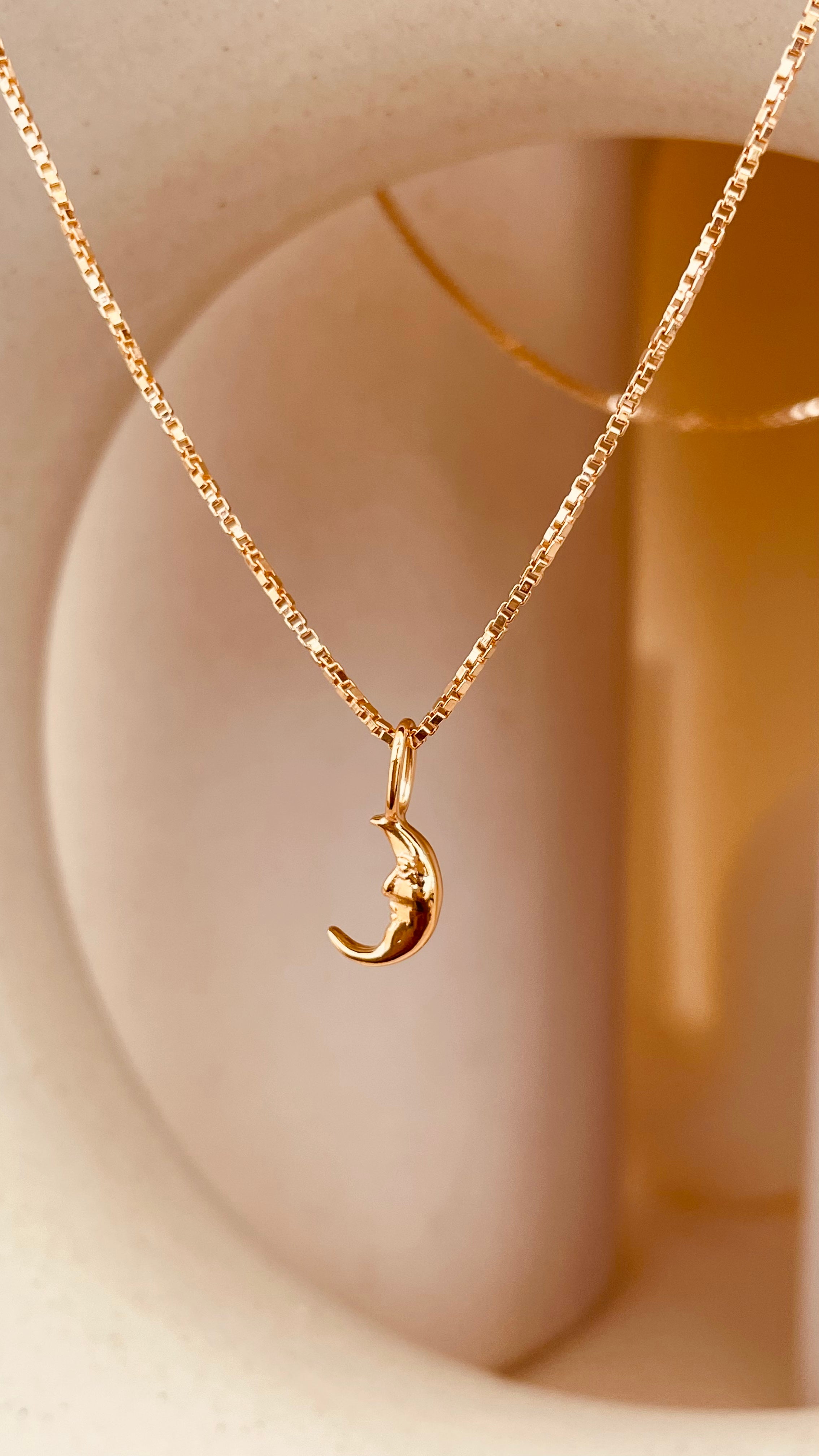 Crescent Moon Necklace with Box Chain - Octonov 