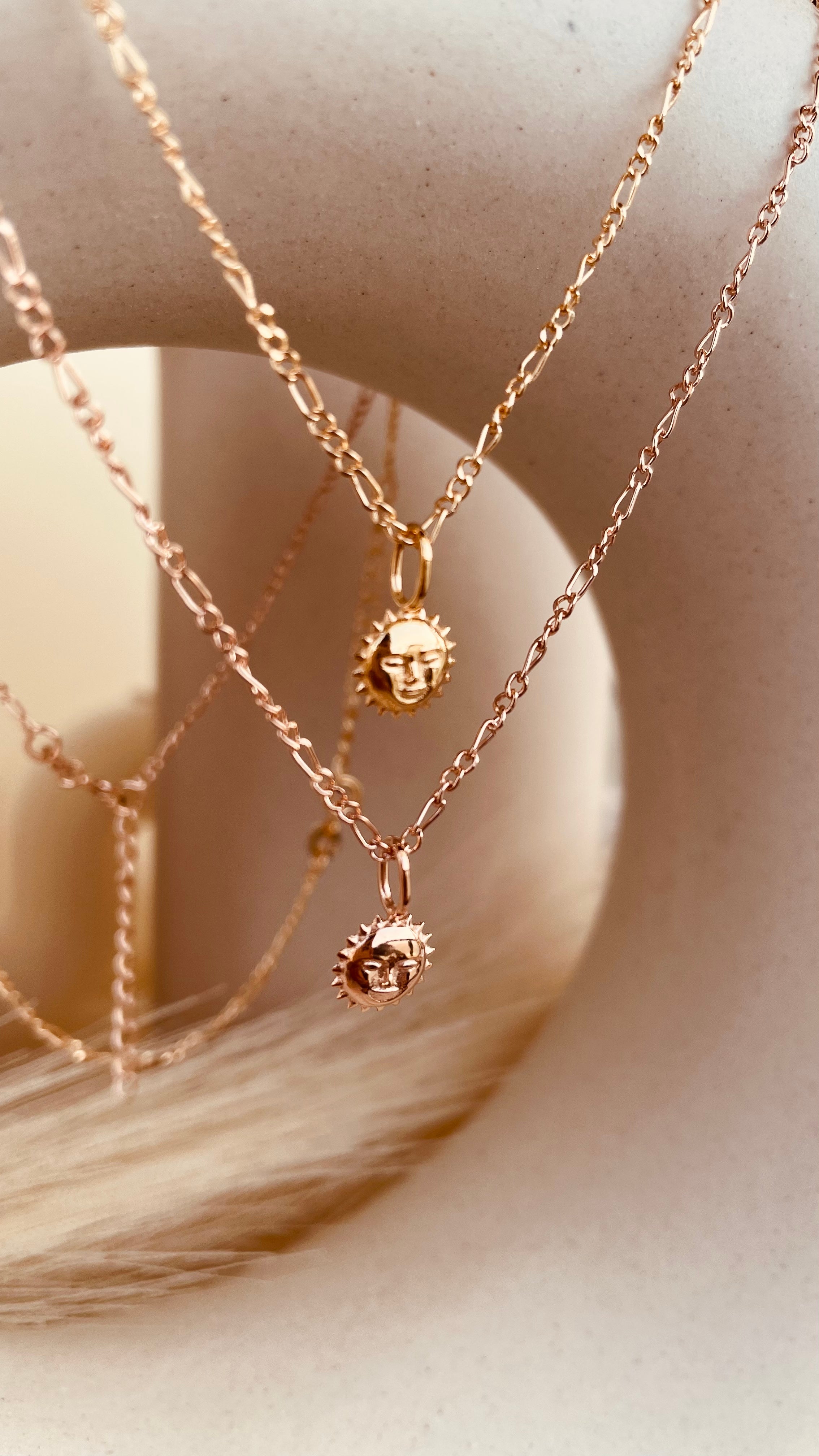 Dainty Steller Sun Charm Necklace with Figaro Chain - Octonov 