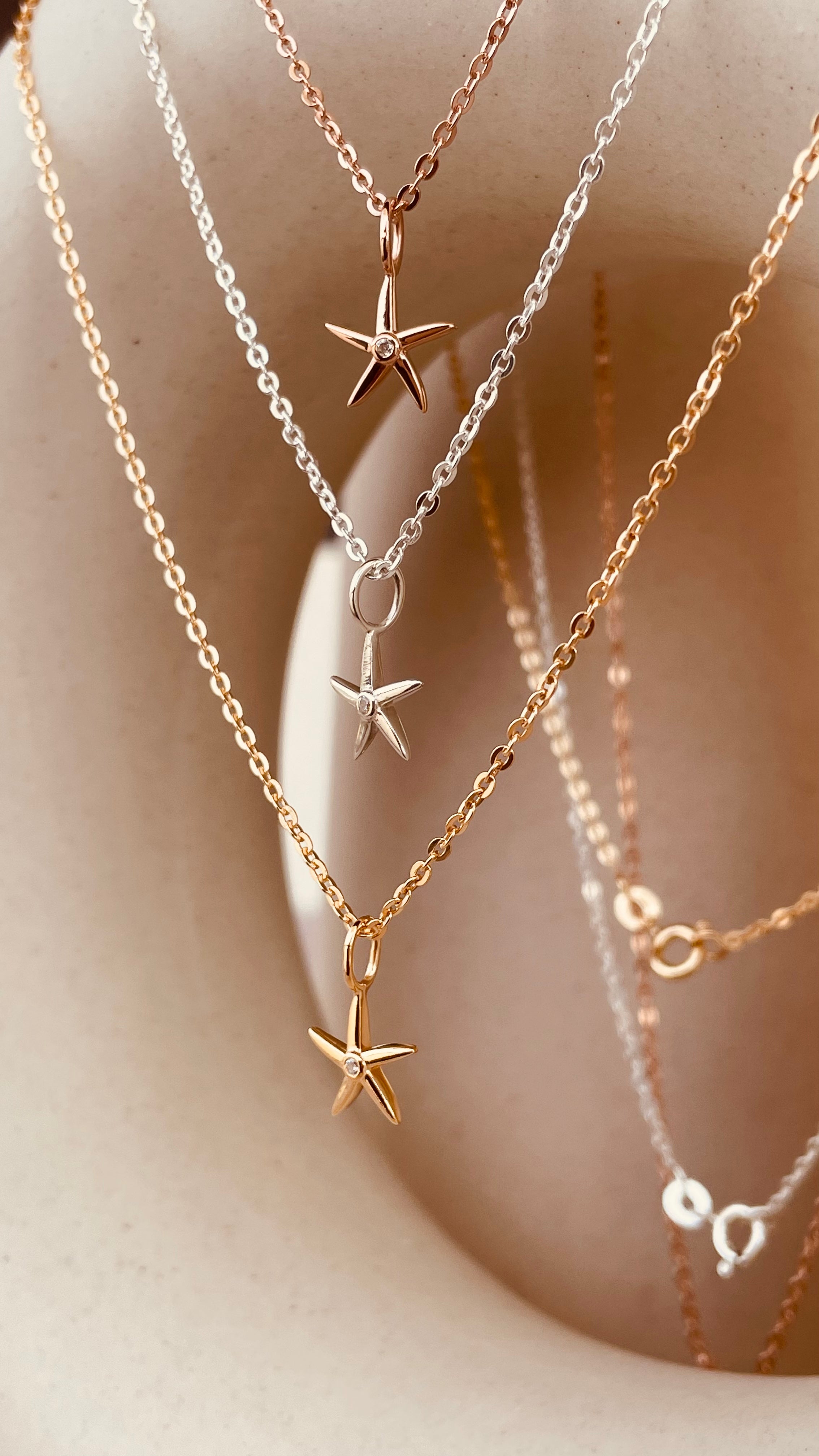 Minimal Starfish Necklace with Sitara Chain - Octonov 