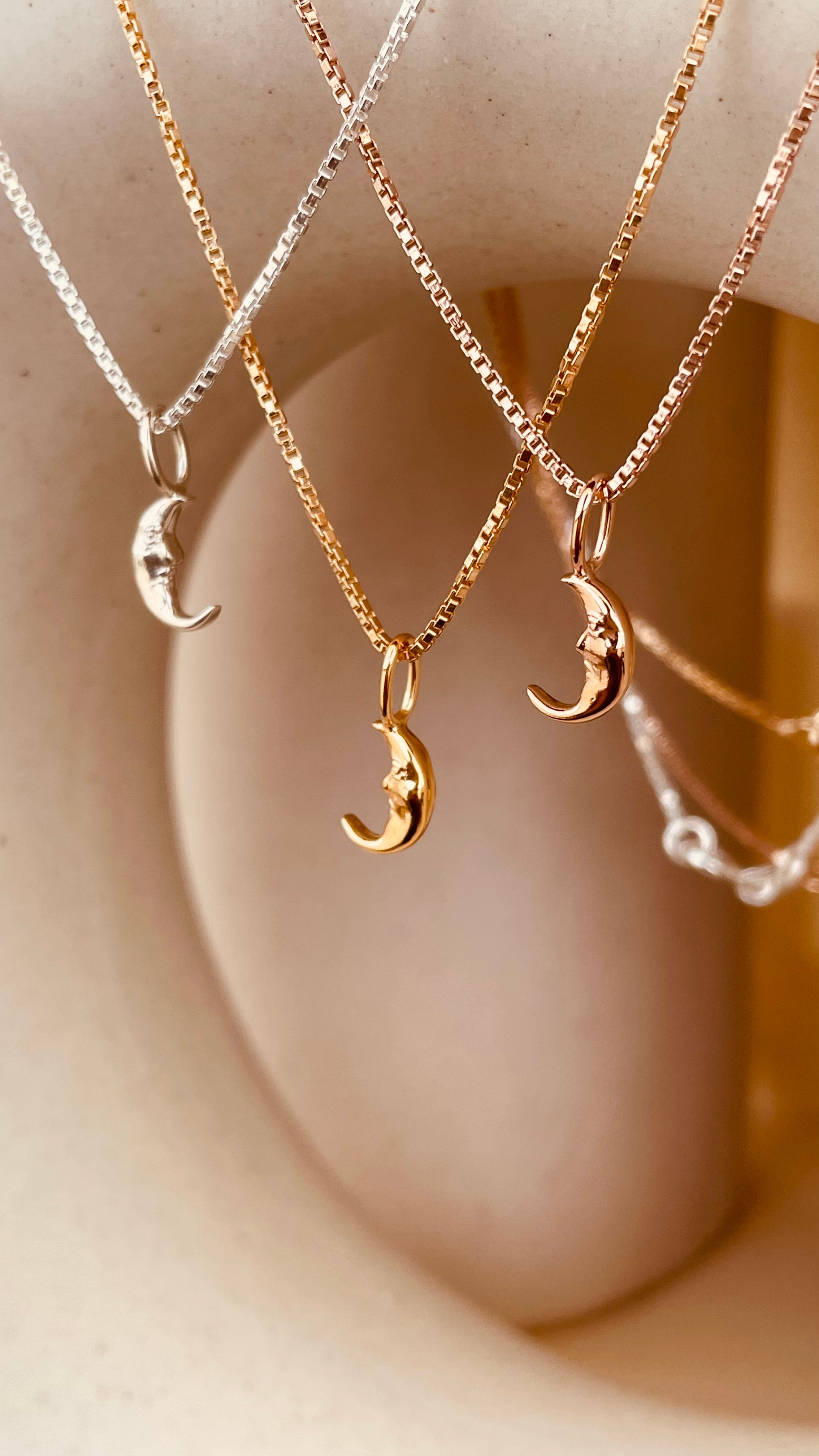 Crescent Moon Necklace with Box Chain - Octonov 