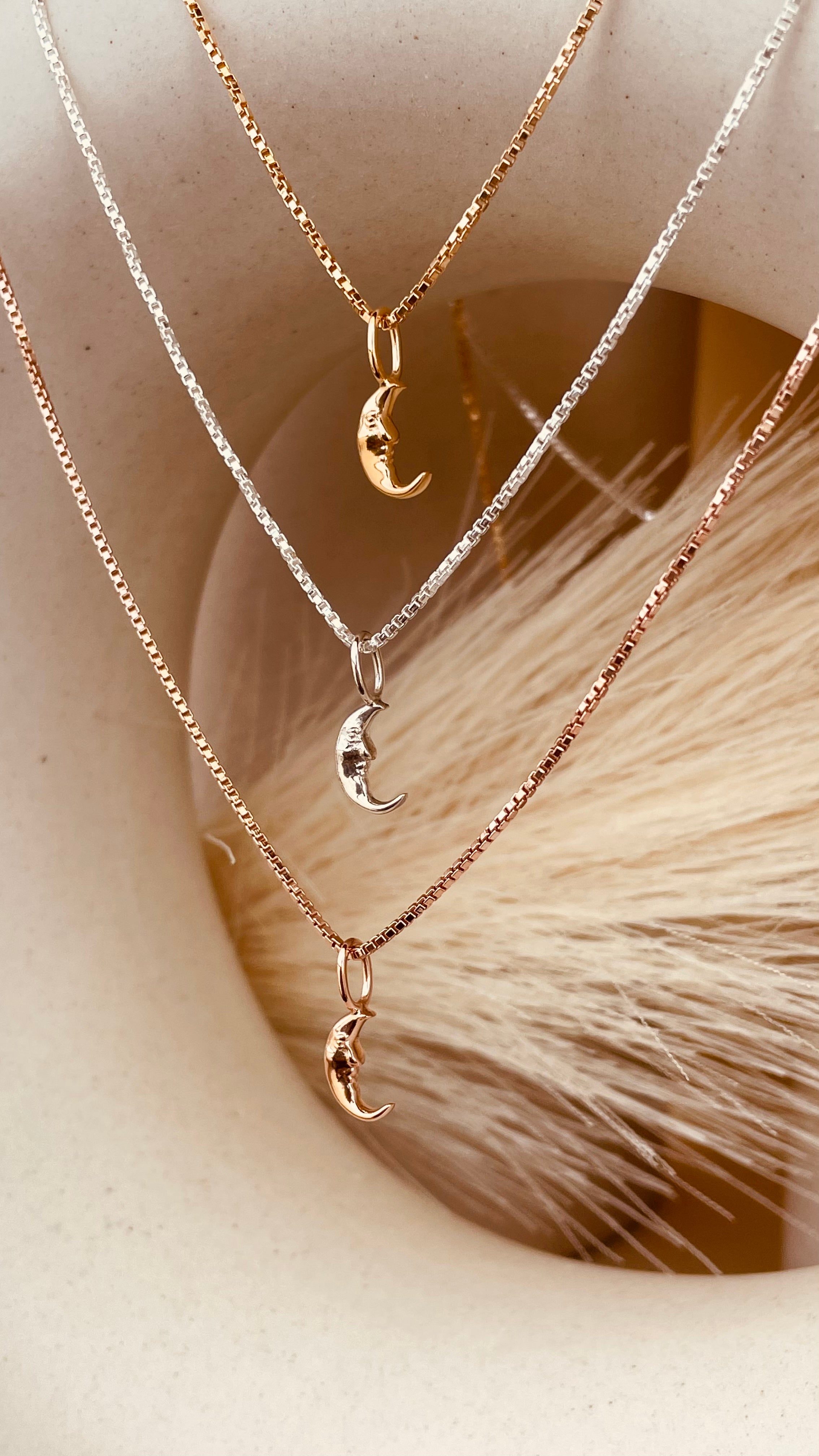 Crescent Moon Necklace with Box Chain - Octonov 