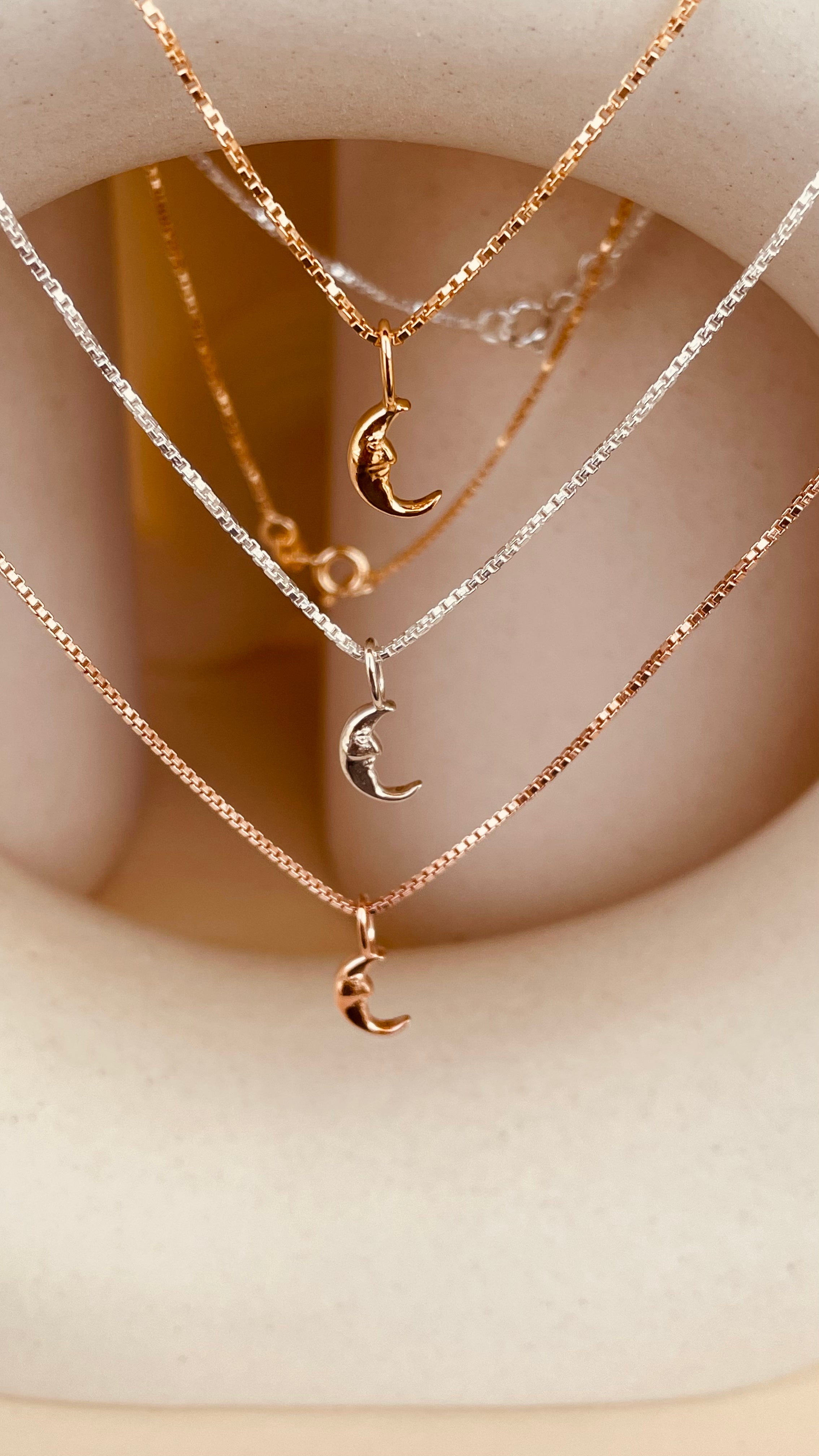 Crescent Moon Necklace with Box Chain - Octonov 