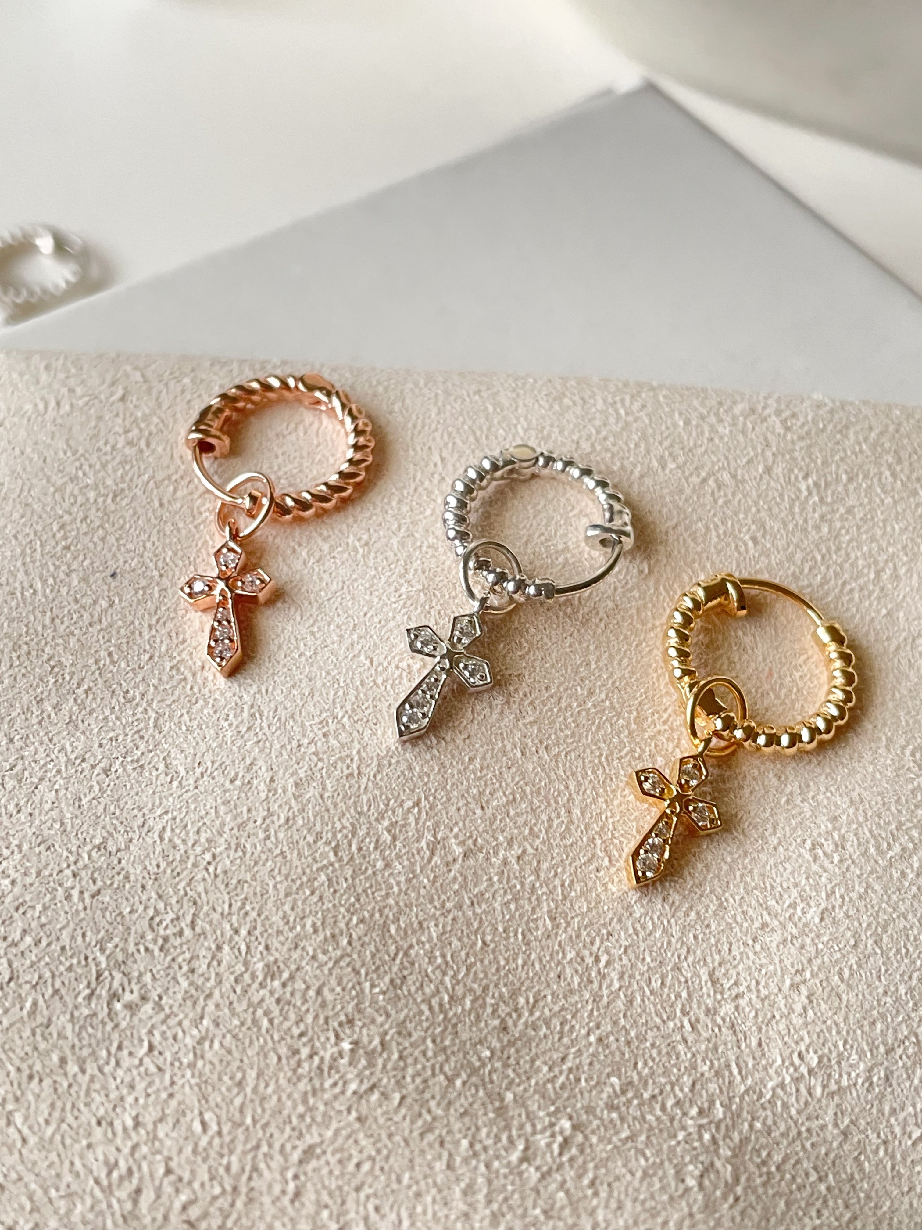 Token of Faith with Twisted Hoops - Octonov 
